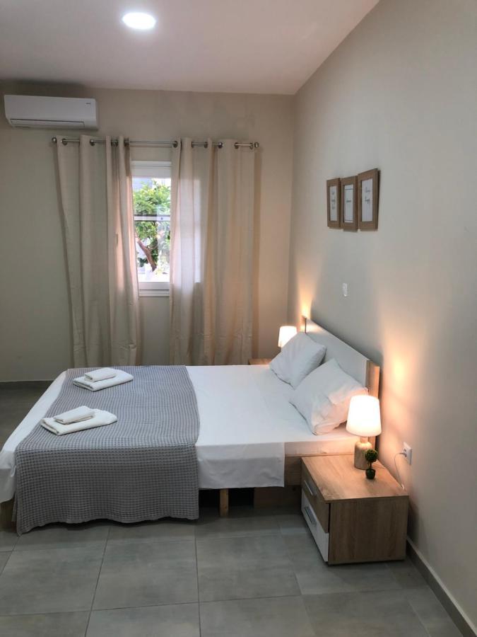 Konstantinos Apartments Parikia  Exterior foto